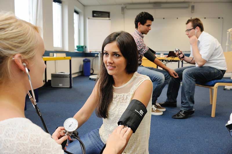 Erste-Hilfe Kurs München: Was Sie wissen müssen, um zu helfen