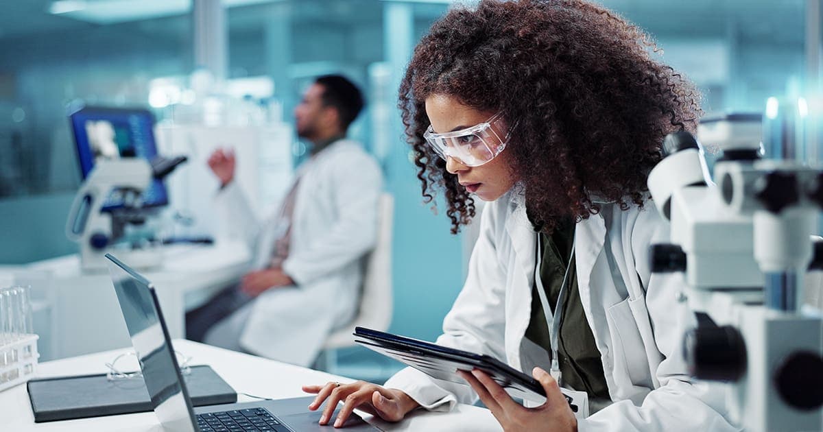 Kosten senken und Produktivität steigern mit einem LIS Labor