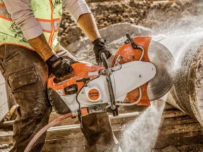 Stihl Freischneider: Effizienz bei Baumpflege und Geländefreilegung