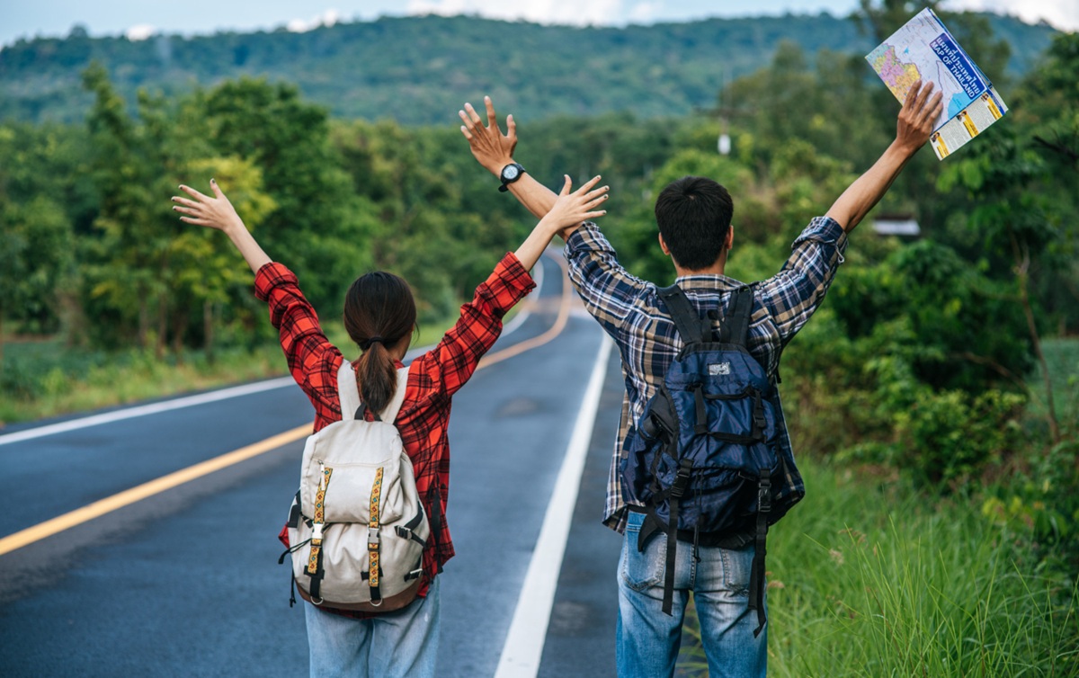 Top AI Travel Apps for Booking Flights and Hotels in India